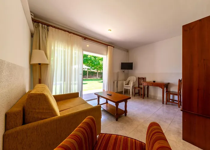 Sunway Tara Сиджес